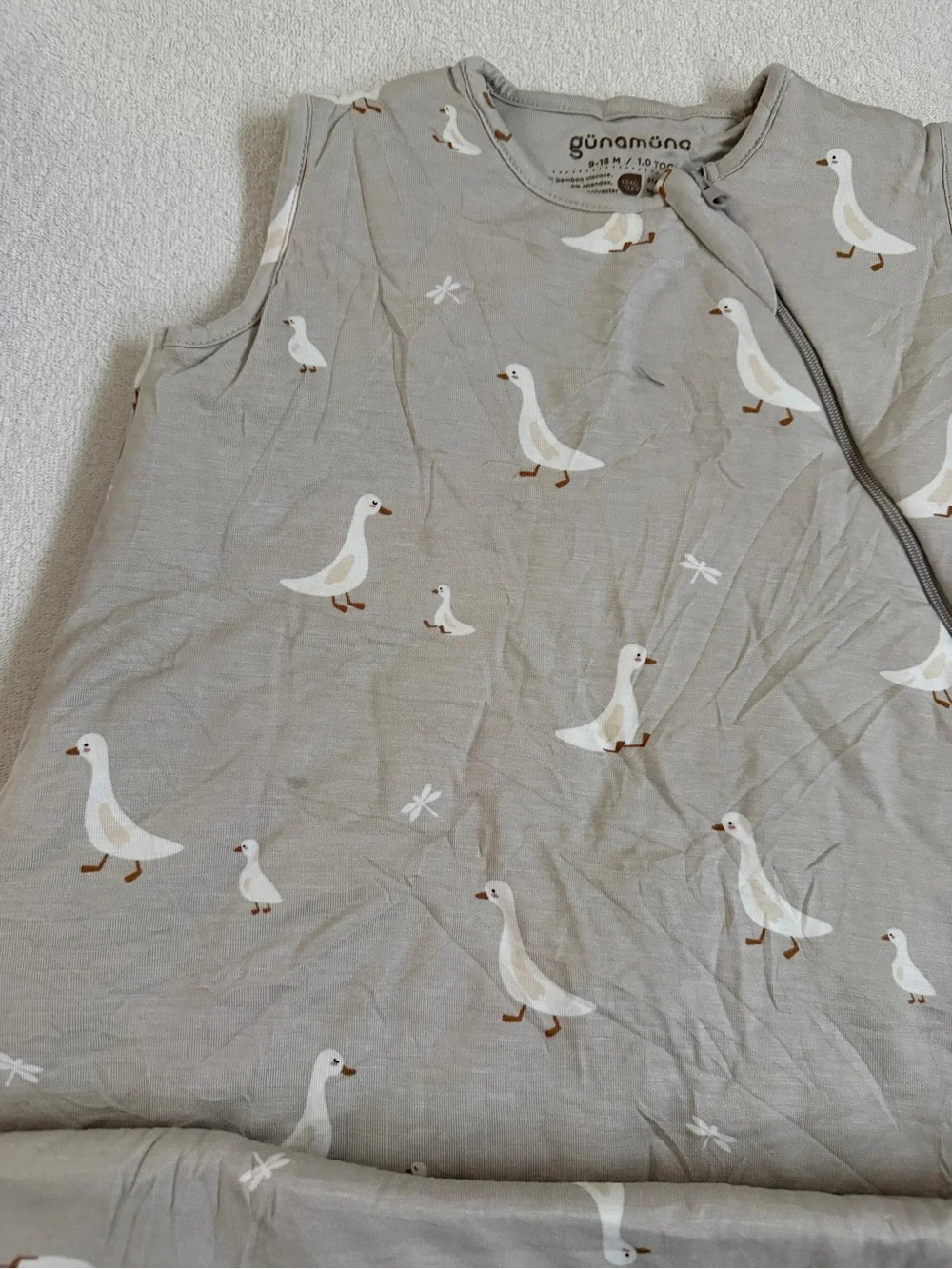 NWOT Gunamuna 9-18M sleep sack 1.0 TOG grey duck